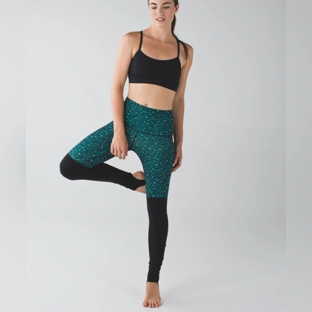 lululemon | Women's Wunder Under Stirrup Leggings Size 6 Black Teal